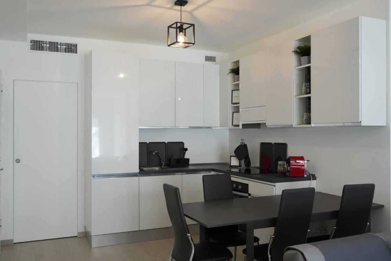 Homega - City Center New Apartment バーリ エクステリア 写真